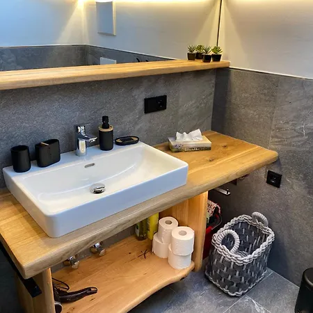 公寓 Alpine Royal A Top14